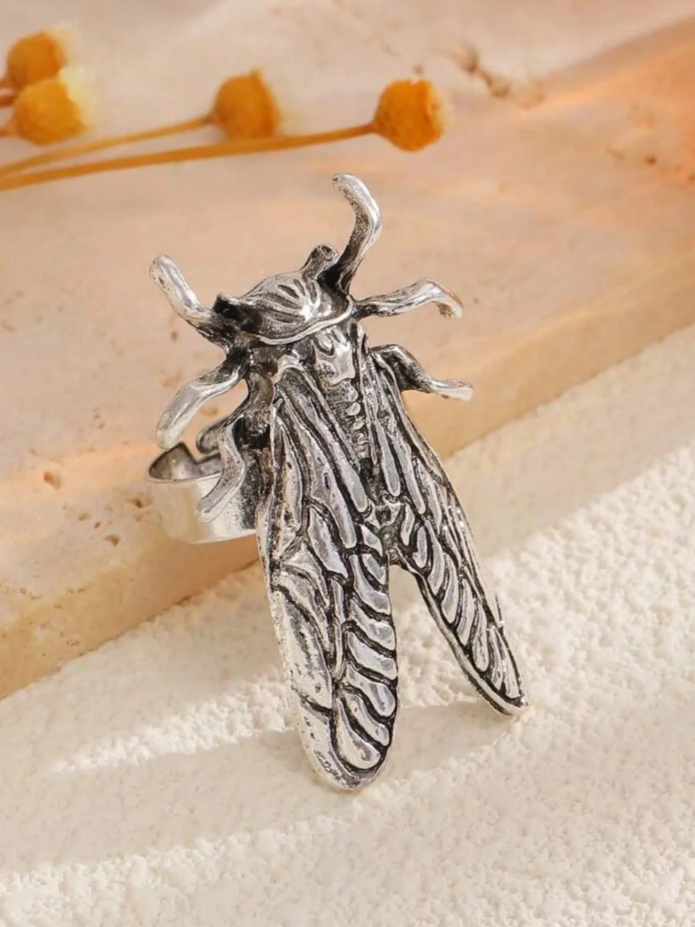 N/A silver cicada